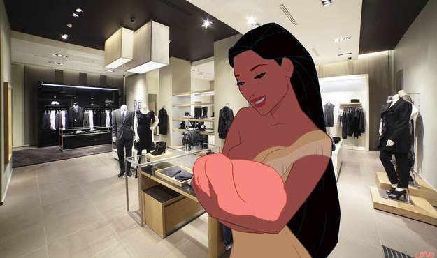 Pocahontas amamentando no shopping