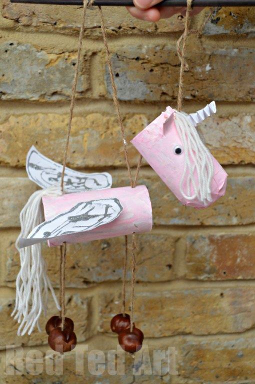unicornio com papel higienico 15