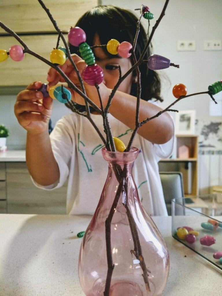 arranjo floral para mesa com micangas 03