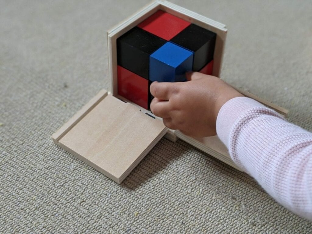 cubo de binomio montessori sensorial 04